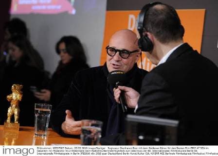 Regisseur Gianfranco Rosi mit dem Goldenen Bären für den Besten Film FIRE AT SEA im Gespräch mit Moderator Knut Elstermann beim RadioEins Berlinale-Nighttalk zum Abschluss der 66. Internationalen Filmfestspiele Berlin 66. Internationale Filmfestspiele in Berlin IFB2016