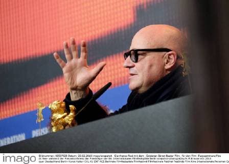 Gianfranco Rosi mit dem _Goldenen Bären Bester Film_ für den Film -Fuocoammare Fire At Sea- während der Pressekonferenz der Preisträger der 66. Internationalen Filmfestspiele Berlin snapshot-photography K.M.Krause