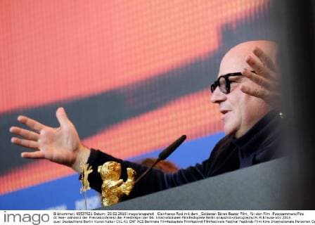 Gianfranco Rosi mit dem _Goldenen Bären Bester Film_ für den Film -Fuocoammare Fire At Sea- während der Pressekonferenz der Preisträger der 66. Internationalen Filmfestspiele Berlin snapshot-photography K.M.Krause