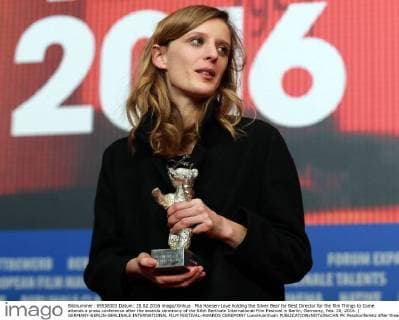 Mia Hansen-Love holding the Silver Bear for Best Director for the film Things to Come attends a press conference after the awards ceremony of the 66th Berlinale International Film Festival in Berlin, Germany, Feb. 20, 2016. ) GERMANY-BERLIN-BERLINALE INTERNATIONAL FILM FESTIVAL-AWARDS CEREMONY LuoxHuanhuan 