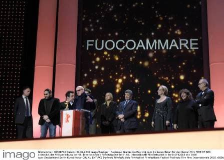 Regisseur Gianfranco Rosi mit dem Goldenen Bären für den Besten Film FIRE AT SEA anlässlich der Preisverleihung der 66. Internationalen Filmfestspiele Berlin 66. Internationale Filmfestspiele in Berlin IFB2016