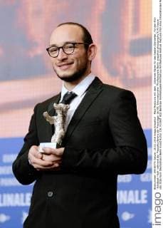 Majd Mastoura mit dem _Silbernen Bären für den besten Darsteller_ für den Film -Inhebbek Hedi- während der Pressekonferenz der Preisträger der 66. Internationalen Filmfestspiele Berlin snapshot-photography K.M.Krause
