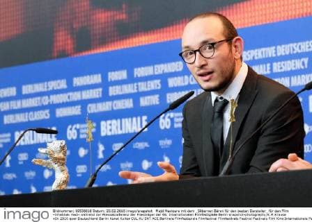 Majd Mastoura mit dem _Silbernen Bären für den besten Darsteller_ für den Film -Inhebbek Hedi- während der Pressekonferenz der Preisträger der 66. Internationalen Filmfestspiele Berlin snapshot-photography K.M.Krause
