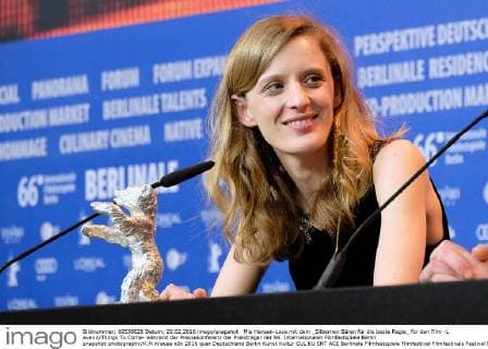 Mia Hansen-Love mit dem _Silbernen Bären für die beste Regie_ für den Film -L avenir Things To Come- während der Pressekonferenz der Preisträger der 66. Internationalen Filmfestspiele Berlin snapshot-photography K.M.Krause