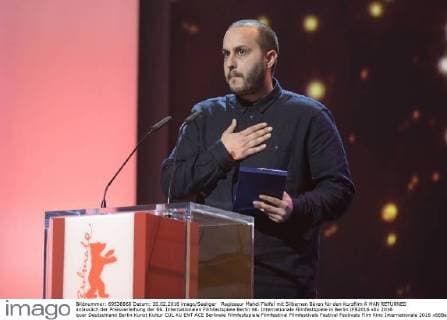 Regisseur Mahdi Fleifel mit Silbernen Bären für den Kurzfilm A MAN RETURNED anlässlich der Preisverleihung der 66. Internationalen Filmfestspiele Berlin 66. Internationale Filmfestspiele in Berlin IFB2016