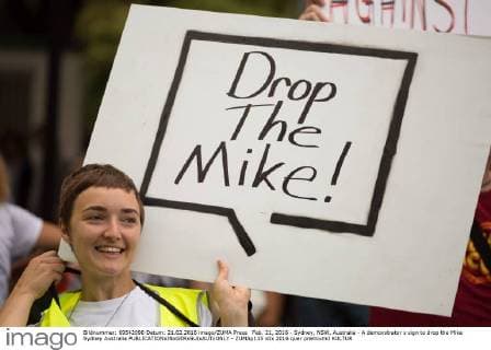 Feb. 21, 2016 - Sydney, NSW, Australia - A demonstrator s sign to drop the Mike Sydney Australia - ZUMAp133