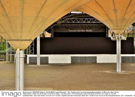 Architektur von Frei Otto Der Tanzbrunnen ist eine Veranstaltungsstätte nördlich der alten Kölner Messehallen, direkt am Rheinufer im Stadtteil Deutz. Das als Kultur- und Freizeitpark genutzte Areal erstreckt sich über ca. 30.000 Quadratmeter. Das nach einem Entwurf von Frei Otto angefertigte Sternwellenzelt über dem Tanzbrunnen wurde zur Bundesgartenschau 1957 aufgestellt. Tanzbrunnen Köln
