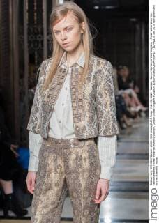 Feb. 21, 2016 - London, Covent Garden, United Kingdom - Model walks down the catwalk wearing House of Kamair Rokni s creation. London United Kingdom - ZUMAp133