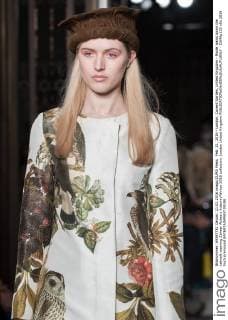 Feb. 21, 2016 - London, Covent Garden, United Kingdom - Model walks down the catwalk wearing Zaheer Abbas s Autumn Winter 2016 collection. London United Kingdom - ZUMAp133