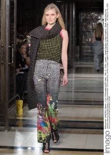 Feb. 21, 2016 - London, Covent Garden, United Kingdom - Model walks down the catwalk wearing Wardha Saleem s Autumn Winter 2016 collection. London United Kingdom - ZUMAp133