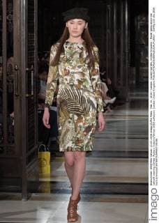 Feb. 21, 2016 - London, Covent Garden, United Kingdom - Model walks down the catwalk wearing Zaheer Abbas s Autumn Winter 2016 collection. London United Kingdom - ZUMAp133