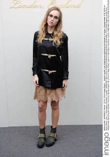English model Suki Waterhouse attending the Burberry Prorsum Womenswear A W 2016 on West Albert Lawn in Kensington Gardens, London. FEBRUARY 22nd 2016  PTYx16459