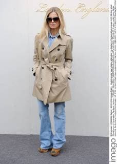 English model Laura Bailey attending the Burberry Prorsum Womenswear A W 2016 on West Albert Lawn in Kensington Gardens, London. FEBRUARY 22nd 2016  PTYx16459