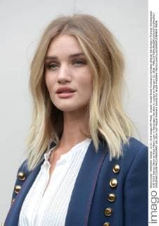 English model Rosie Huntington-Whiteley attends the Burberry Prorsum Womenswear A W 2016 Fashion Show on West Albert Lawn in Kensington Gardens in London on February 22, 2016.  LON20160222209 PAULxTREADWAY
