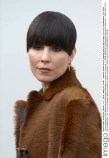 Swedish actress Noomi Rapace attends the Burberry Prorsum Womenswear A W 2016 Fashion Show on West Albert Lawn in Kensington Gardens in London on February 22, 2016.  LON20160222212 PAULxTREADWAY
