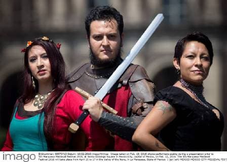 Image taken on Feb. 19, 2016 shows performers posing during a presentation prior to 5th Marquesa Medieval Festival 2016, at Santo Domingo Square in Mexico City, capital of Mexico, on Feb. 22, 2016. The 5th Marquesa Medieval Festival 2016 will take place from April 15 to 17 in the Valley of the Nuns, in La Marquesa, State of Mexico. ) (jp) (ah) MEXICO-MEXICO CITY-MEDIEVAL FESTIVAL PedroxMera 