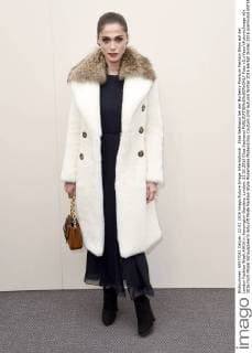 Elisa Sednaoui bei der Burberry Prorsum Fashion Show auf der London Fashion Week AW16 in Kensington Gardens. London. 22.02.2016 Elisa Sednaoui  Foto:xS.xVasx xFuturexImage
