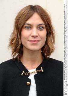 Alexa Chung bei der Ankunft zur Burberry Prorsum Fashion Fashion Show am 22.02.2016 im Rahmen der London Fashion Week Fall Winter 2016 London Fashion Week Autumn Winter 2016 - Burberry Prorsum Womenswear 