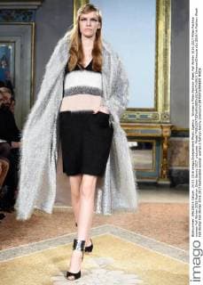 Woman s Milan Fashion Week Fall Winter 2016 2017 Milan Fashion woman Fall Winter 2016 Fashion Show Genny 2017. pictured: Model  SimonaxChioccia