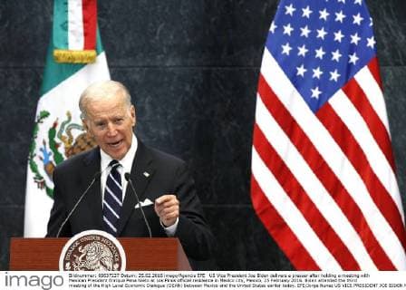 US Vice President Joe Biden delivers a presser after holding a meeting with Mexican President Enrique Pena Nieto at Los Pinos official residence in Mexico city, Mexico, 25 February 2016. Biden attended the third meeting of the High Level Economic Dialogue (DEAN) between Mexico and the United States earlier today. EFE Jorge Nunez US VICE PRESIDENT JOE BIDEN MEETS MEXICAN PRESIDENT PENA NIETO !ACHTUNG: NUR REDAKTIONELLE NUTZUNG!  MEX30 20160225-635920410549554675