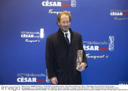 Cesar Preisverleihung in Paris - Preisträger Vincent Lindon ( Cesar bester Schauspieler ) - 41. Preisverleihung Cesar, Photocall mit den Gewinnern, Fouquets, Paris Frankreich - 26 02 2016 GwendolineLeGoff Panoramic 
