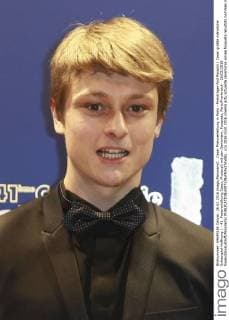 Cesar Preisverleihung in Paris - Preisträger Rod Paradot ( Cesar größte männliche Schauspiel-Hoffnung ) - 41. Preisverleihung Cesar, Photocall mit den Gewinnern, Fouquets, Paris Frankreich - 26 02 2016 GwendolineLeGoff Panoramic 