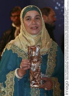 Cesar Preisverleihung in Paris - Preisträger Soria Zeroual ( Beste Film-Adaption, Fatima ) - 41. Preisverleihung Cesar, Photocall mit den Gewinnern, Fouquets, Paris Frankreich - 26 02 2016 GwendolineLeGoff Panoramic 