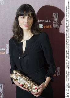 Cesar Preisverleihung in Paris - Preisträger Cecile Ducrocq - Cesar für den besten Kurzfilm, La Contre Allee - 41. Preisverleihung Cesar, Theatre du Chatelet, Paris Frankreich - 26 02 2016 JBAutissier Panoramic 