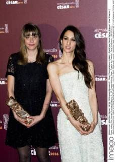 Cesar Preisverleihung in Paris - Preisträger Deniz Gamze Erguven, Alice Winocour ( Cesar bester Film, bestes Drehbuch Mustang ) - 41. Preisverleihung Cesar, Theatre du Chatelet, Paris Frankreich - 26 02 2016 JBAutissier Panoramic 