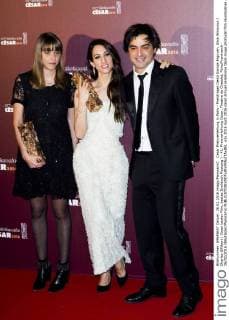 Cesar Preisverleihung in Paris - Preisträger Deniz Gamze Erguven, Alice Winocour Charles Gillibert ( Cesar bester Film, bestes Drehbuch Mustang ) - 41. Preisverleihung Cesar, Theatre du Chatelet, Paris Frankreich - 26 02 2016 JBAutissier Panoramic 