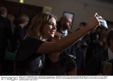 205237 Arnal-De Rosa Starface 2016-02-26 Etats-Unis 41ème cérémonie des CESAR. Coulisses. Emera, Louane  Copyright: xArnal-DexRosax xStarfacex STAR_205237_034