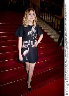 205236 Arnal-De Rosa Starface 2016-02-26 Paris France 41ème cérémonie des CESAR: Arrivées dans le hall du théâtre du Châtelet. Emera, Louane  Copyright: xArnal-DexRosax xStarfacex STAR_205236_017