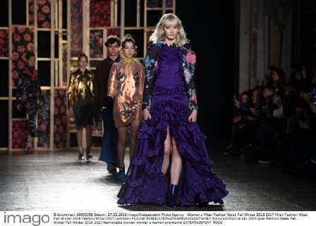 Woman s Milan Fashion Week Fall Winter 2016 2017 Milan Fashion Week Fall Winter 2016 Fashion Show 2017.Leitmotiv Pictured  SimonaxChioccia