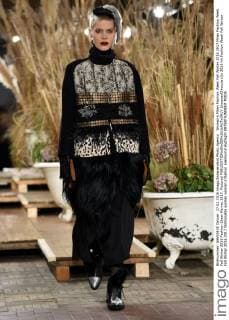 Woman s Milan Fashion Week Fall Winter 2016 2017 Milan Fashion Week Fall Winter 2016 Fashion Show Marras 2017. Pictured  SimonaxChioccia