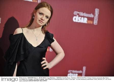 205240 Arnal-De Rosa Starface 2016-02-26 Paris France 41eme ceremonie des Cesar au theatre du Chatelet. Arrivees Forestier, Sara  Copyright: xArnal-DexRosax xStarfacex STAR_205240_077
