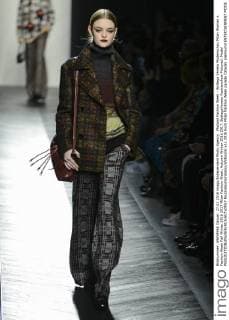 Mailand Fashion Week - Bottega Veneta Modenschau Milan Woman s Fashion Week Fall Winter 2016 2017 Milan Fashion Week, Autumn Winter 2016 2017. BottegaVeneta Fashionshow Pictured: Model  RiccardoxGiordanox xfotosicki