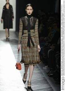 Mailand Fashion Week - Bottega Veneta Modenschau Milan Woman s Fashion Week Fall Winter 2016 2017 Milan Fashion Week, Autumn Winter 2016 2017. BottegaVeneta Fashionshow Pictured: Model  RiccardoxGiordanox xfotosicki