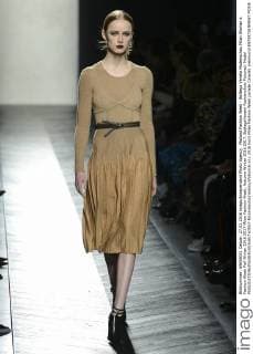 Mailand Fashion Week - Bottega Veneta Modenschau Milan Woman s Fashion Week Fall Winter 2016 2017 Milan Fashion Week, Autumn Winter 2016 2017. BottegaVeneta Fashionshow Pictured: Model  RiccardoxGiordanox xfotosicki