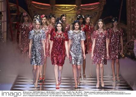 MILAN, Feb. 28, 2016 -- Models present creations at the Dolce&Gabbana women s Fall-Winter 2016-2017 collection during Milan Fashion Week in Milan, Italy, Feb. 28, 2016. ) ITALY-MILAN-FASHION WEEK-DOLCE&GABBANA-RUNWAY JinxYu 