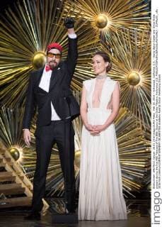 Feb 28, 2016 - Hollywood, California, U.S. - Sacha Baron Cohen and Olivia Wilde present during the live ABC Telecast of The 88th Oscars at the Dolby Theatre. Hollywood U.S. - ZUMAz03_