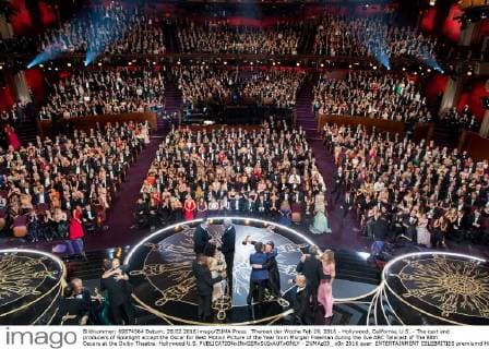 Themen der Woche Feb 28, 2016 - Hollywood, California, U.S. - The cast and producers of Spotlight accept the Oscar for Best Motion Picture of the Year from Morgan Freeman during the live ABC Telecast of The 88th Oscars at the Dolby Theatre. Hollywood U.S. - ZUMAz03_