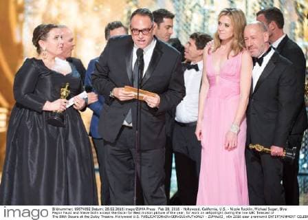 Feb 28, 2016 - Hollywood, California, U.S. - Nicole Rocklin, Michael Sugar, Blye Pagon Faust and Steve Golin accept the Oscar for Best motion picture of the year, for work on œSpotlight during the live ABC Telecast of The 88th Oscars at the Dolby Theatre. Hollywood U.S. - ZUMAz03_