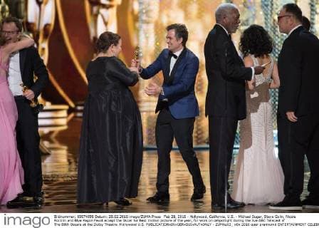Feb 28, 2016 - Hollywood, California, U.S. - Michael Sugar, Steve Golin, Nicole Rocklin and Blye Pagon Faust accept the Oscar for Best motion picture of the year, for work on œSpotlight during the live ABC Telecast of The 88th Oscars at the Dolby Theatre. Hollywood U.S. - ZUMAz03_