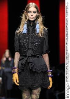 Milan Woman s Fashion Week Fall Winter 2016 2017 Milan Fashion Week, Autumn Winter 2016 2017. Dsquared 2 Fashionshow Pictured: model  fotosicki