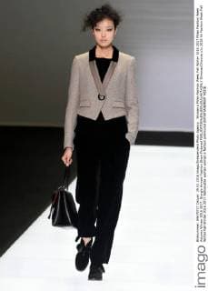 Woman s Milan Fashion Week Fall Winter 2016 2017 Milan Fashion Week Autumn Winter 2016 2017. Giorgio Armani Fashion Show Pictured  SimonaxChioccia