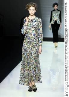 Woman s Milan Fashion Week Fall Winter 2016 2017 Milan Fashion Week Autumn Winter 2016 2017. Giorgio Armani Fashion Show Pictured  SimonaxChioccia