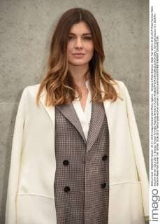 Woman s Milan Fashion Week Fall Winter 2016 2017 Milan Fashion Week Autumn Winter 2016 2017. Giorgio Armani Arrivals Pictured IVittoria Puccini  SimonaxChioccia