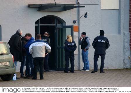 Am Samstag (27.02.2016) hat die Polizei¨In der Saar-Lor-Lux-Straße in Saarbrücken-Burbach verhindert, dass ein Neonazi-Konzert direkt neben einer Flüchtlingsunterkunft heimlich stattfinden konnte. Die Räume der städtischen GIU wurden unter einem Vorwand angemietet, die GIU machte vom Hausrecht Gebrauch und sagte die Veranstaltung ab. ¨ bub