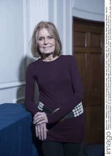 Berühmte Feministinnen, Gloria Steinem February 25, 2016 - London, UK, UK - Emma Watson Meets Gloria Steinem...Emma Watson is an actor best known for her portrayal of Hermione Granger in the eight Harry Potter films. Further to her acting career, Emma is a Global Goodwill Ambassador for UN WOMEN, promoting gender equality and the empowerment of women...Gloria Steinem is a writer, lecturer, editor and feminist activist. She co-founded Ms. Magazine, and remained one of its editors for fifteen years, also helping to found New York magazine. ..The two discussed the future of feminism and what that meant today . Watson opened up about her insecurities - when she was younger , she hated her dark eyebrows and how on occasion she was her own worst enemy - apologising recently for example to a director after she cried in role on set. She also expressed her fondness for a fee paying website, Oh My God! devoted to the discussion of wo - ZUMAz91_