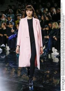 Paris Men s Fashion Week - Courreges Modenschau 205350 Marineau Starface 2016-03-02 Paris France Fashion week ready to wear AW 2016. Defile de mode pret a porter printemps ete 2016. Courrèges. Editorial use only  Copyright: xMarineaux STAR_205350_004